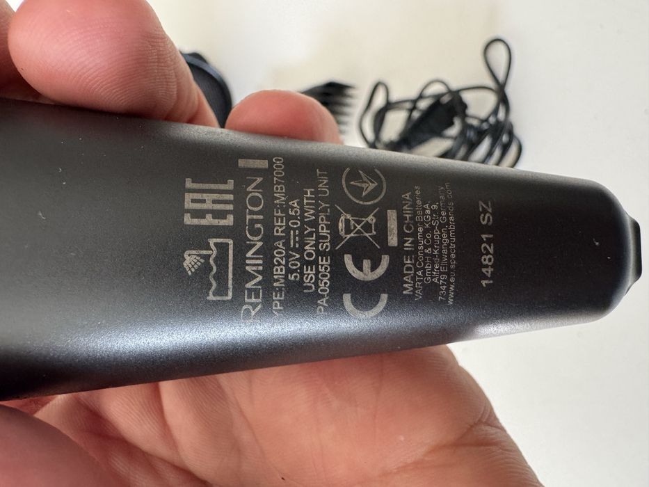 Máquina Barbear Remington MB7000