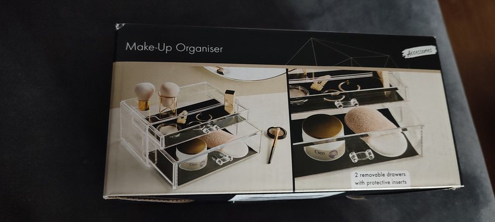 Organizer na kosmetyki