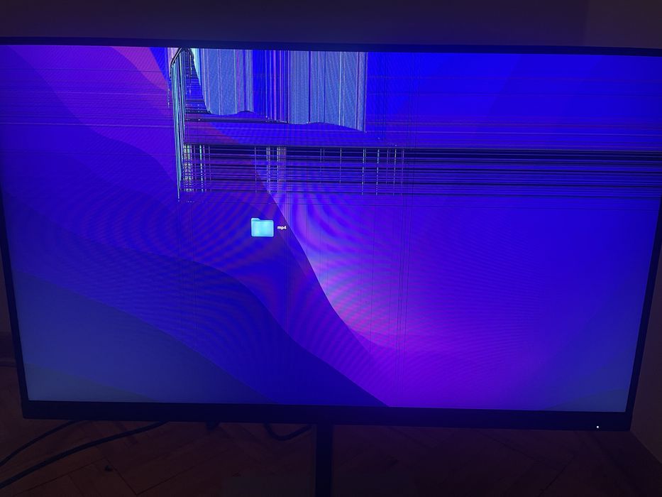 pekniety HP P27h G4