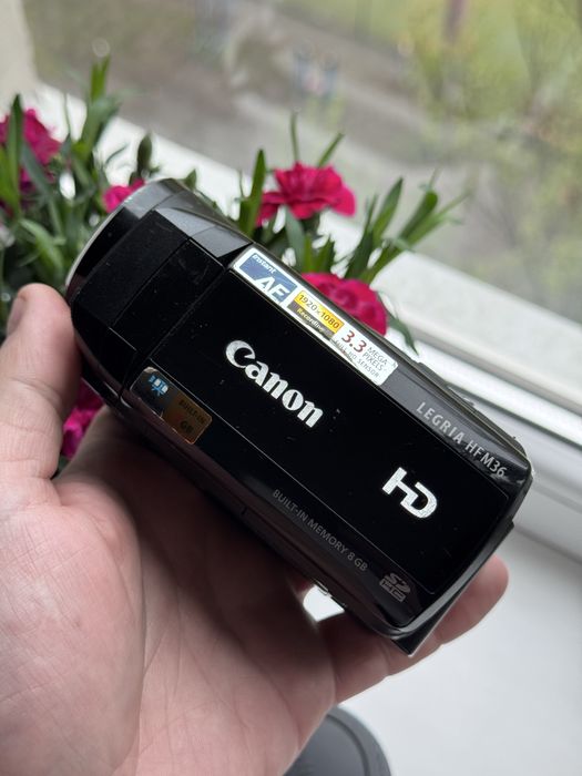 Видеокамера Canon LEGRIA HF M36.