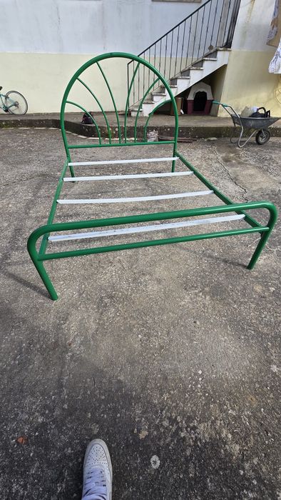 Cama de Casal ( Ferro)