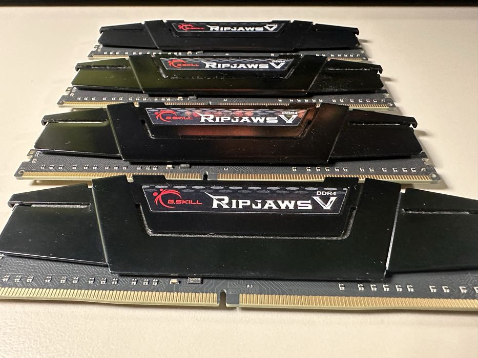Pamięć RAM G.Skill Ripjaws V DDR4 3200MHz 32GB (4x8GB)