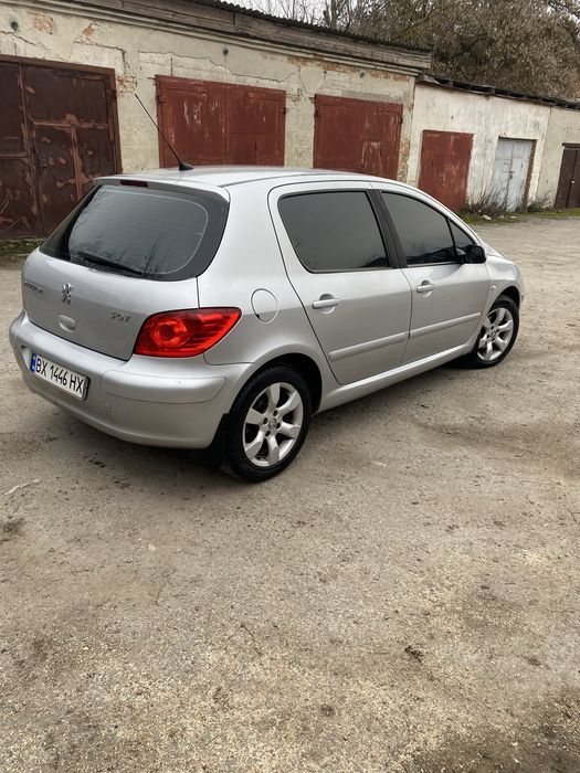 Peugeot 307 2.0 бензин