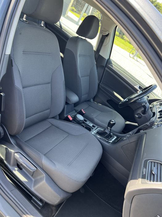 VW Golf 7.5 Variant 1.6TDi 115cv Comfortline Nacional