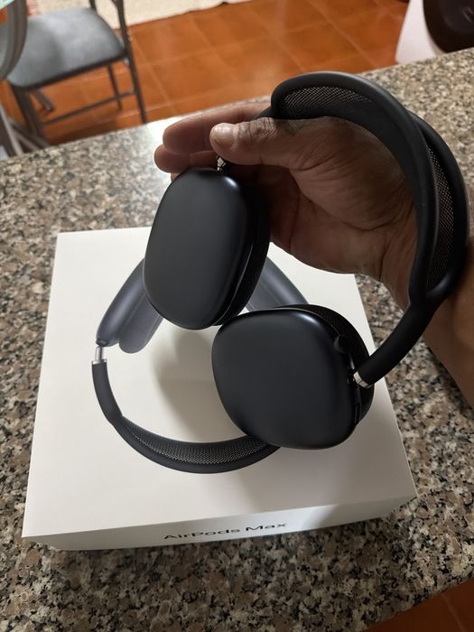 Air pods max 2 midnight