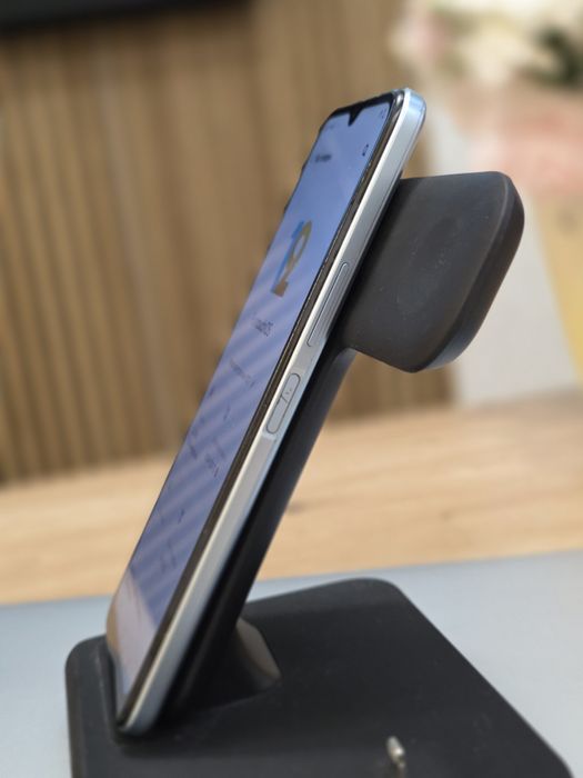 Продам смартфон Vivo Y21 4/64 GB  Процессор 8-ми ядерний
