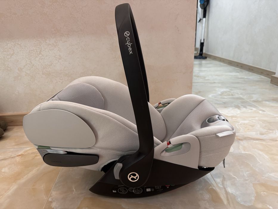 Продам дитячу автолюльку cybex