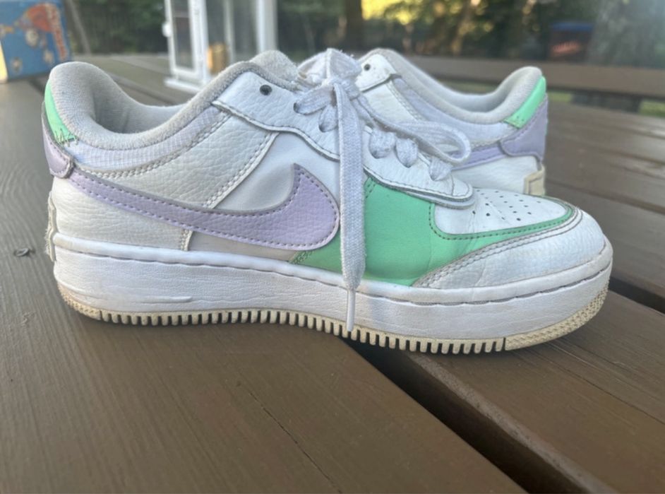 Białe buty Nike Air Force 1 Shadow