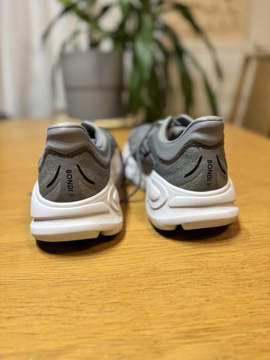 Hoka Bondi 9 rozmiar 45 i 1/3, mało używane