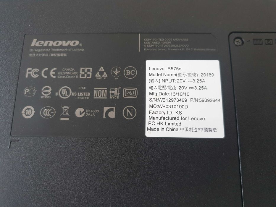Komputer, laptop Lenovo B575e w zestawie z ładowarką