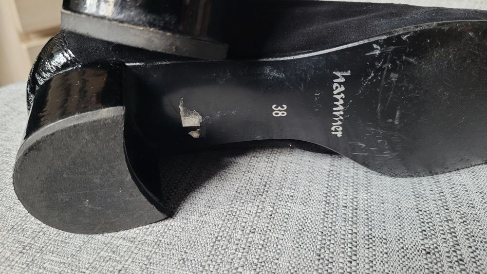 Zamszowe czółenka r 38 Hammer