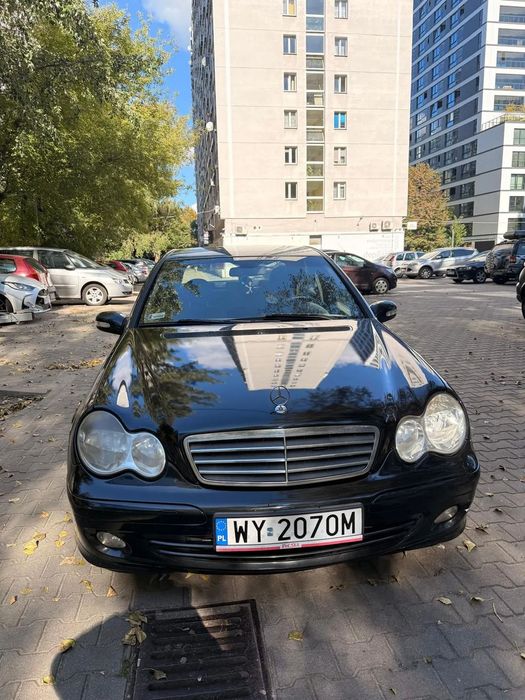 Mercedes-Benz Klasa C opony zimowe, ubezpieczenie do 31.10.2026r.
