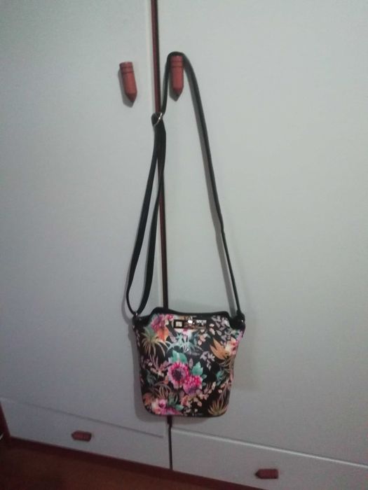 Carteira a tira colo colorida