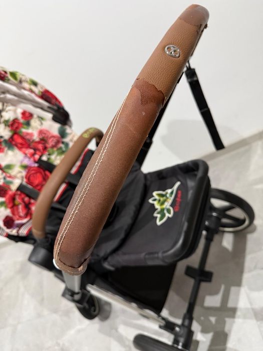 Wózek spacerówka Cybex Priam 2.0 Blossom Light