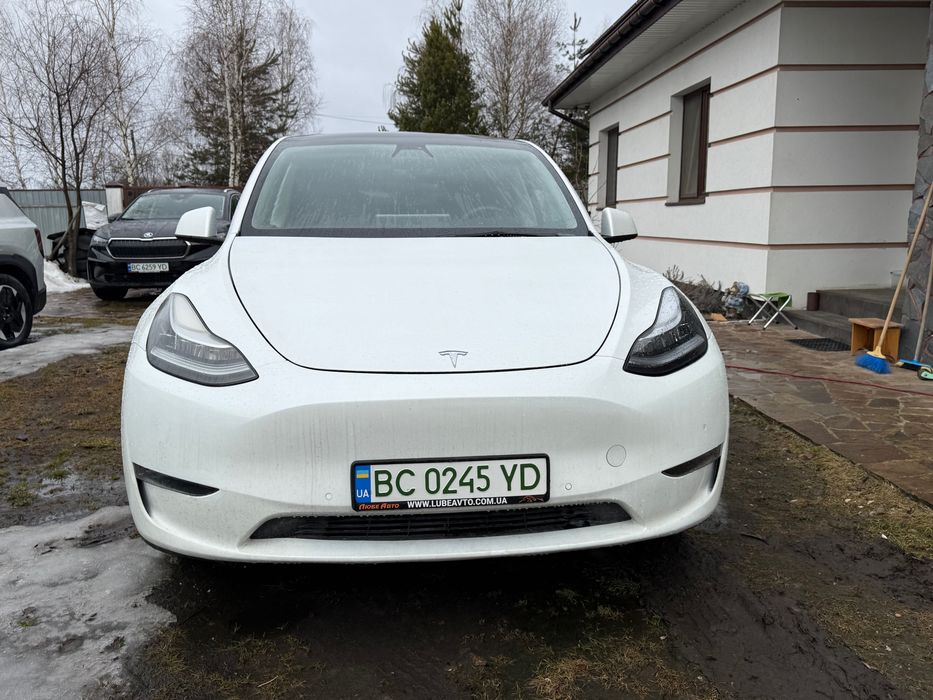 Tesla Model Y