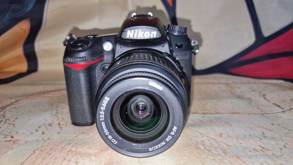 Nikon D7000+ AF-S DX 18–55mm f/3.5–5.6G