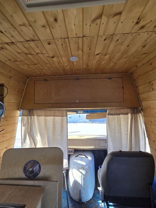 Caravana Clássica Peugeot J7