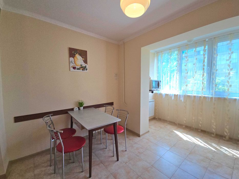 Оболонь. Здаю 2-кімн. затишну квартиру 60 м², 2 пов. 16-пов. будинку, Героїв Дніпра - 32/Г, поруч, 5 хвилин, станція метро