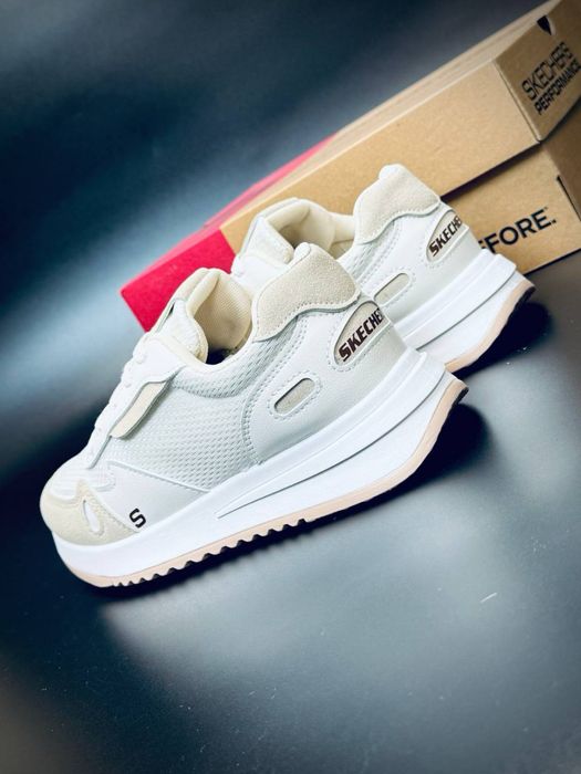 Жіночі кросівки skechers Performance бежеві кросовки скечерс/скечирс