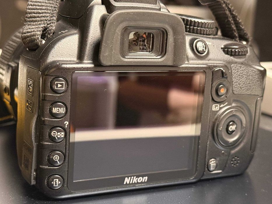 Nikon D3100 18-55