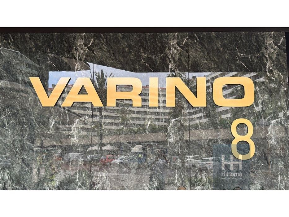 Apartamento T1 no Varino 08 com terraço de 23m2