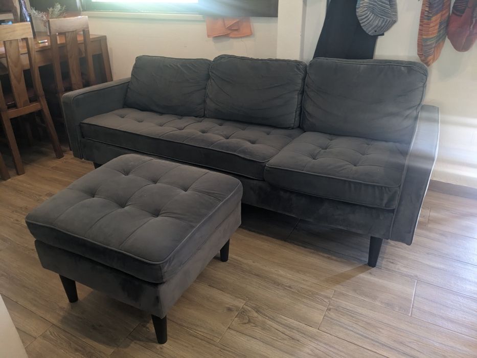 Beautiful Grey Velvet Sofa with Detachable Chaise – Perfect Condition
