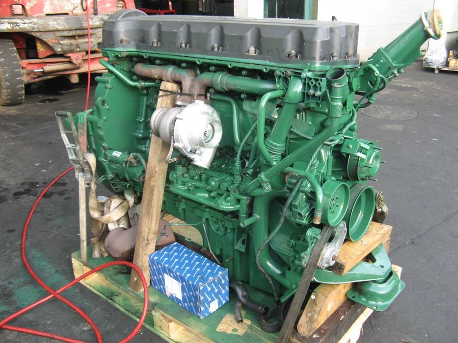 Remont  silnika   Actros Daf Atego Liebher Caterpillar Kamatsu Perkins