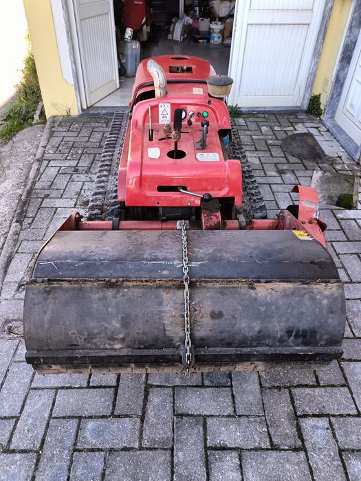 Corta mato telecomandado