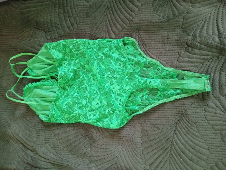 Body koronkowe zielone Bershka s