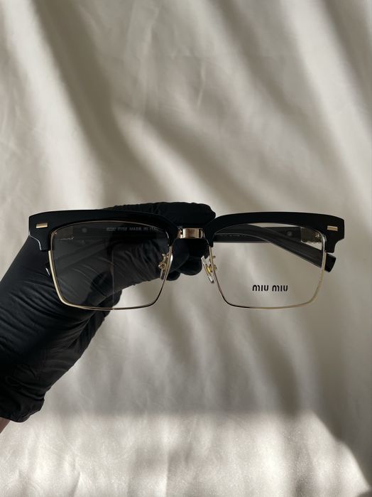 Іміджеві окуляри Miu Miu
