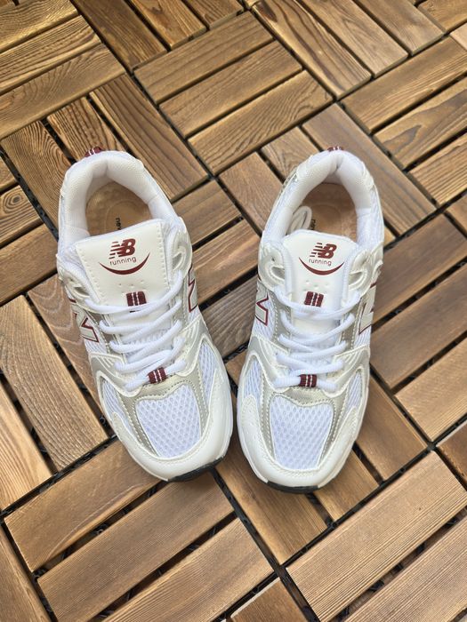 Жіночі кросівки new balance 530 white red 36-40