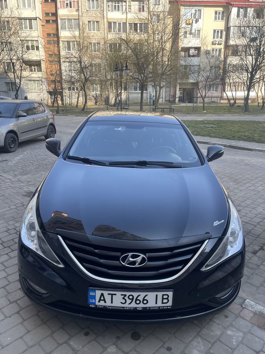 Hyundai Sonata 2012 Автомат | 2.0 Газ/Бензин | Власник, 2 комплекти нової гуми