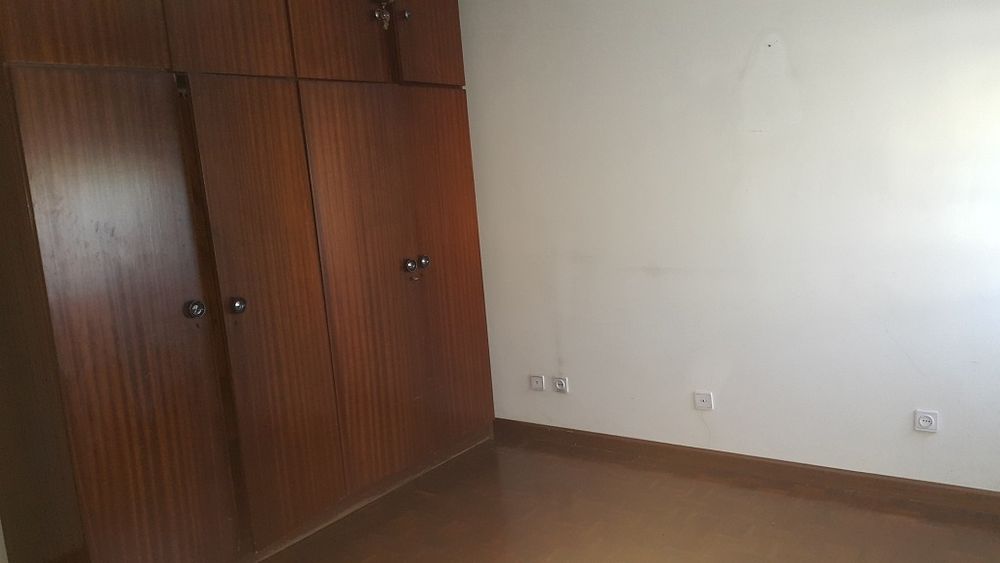 T2 com garagem box (Rio Tinto, Forno, perto da Areosa)