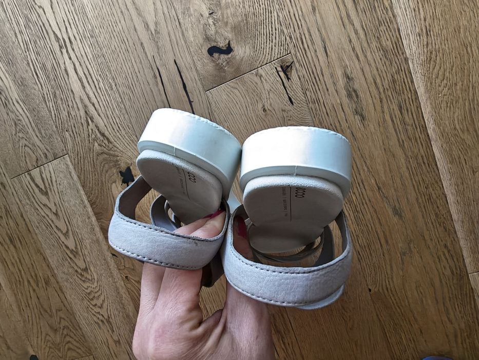 ECCO Flowt W Flat Nubuck Sandały na płaskiej podeszwie 38 Skóra naturalna Taupe Beż