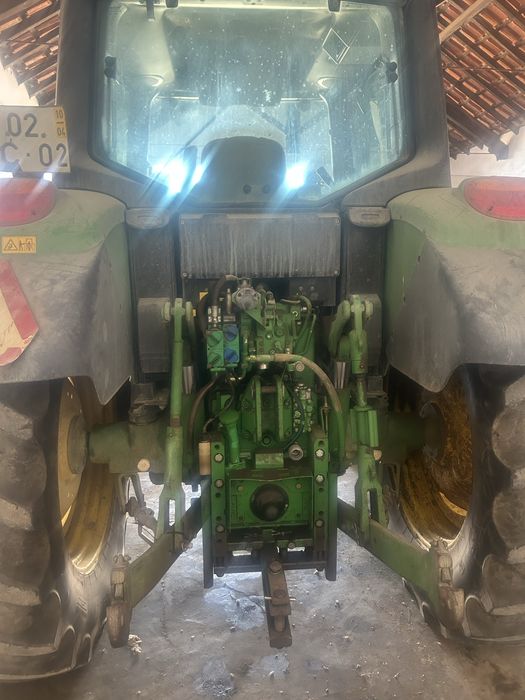 Trator John Deere  6430 com GPS RTK