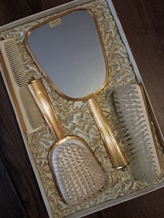 Conjunto vintage de espelho, escovas e pentes