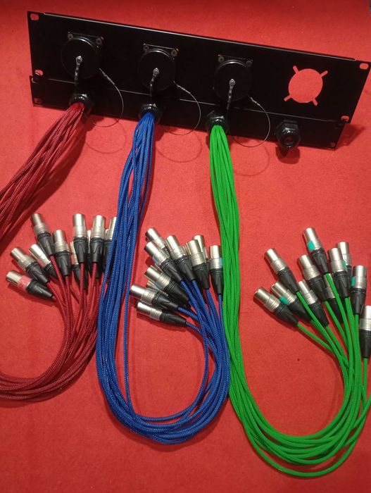 Cabos áudio XLR, DMX, corrente elétrica