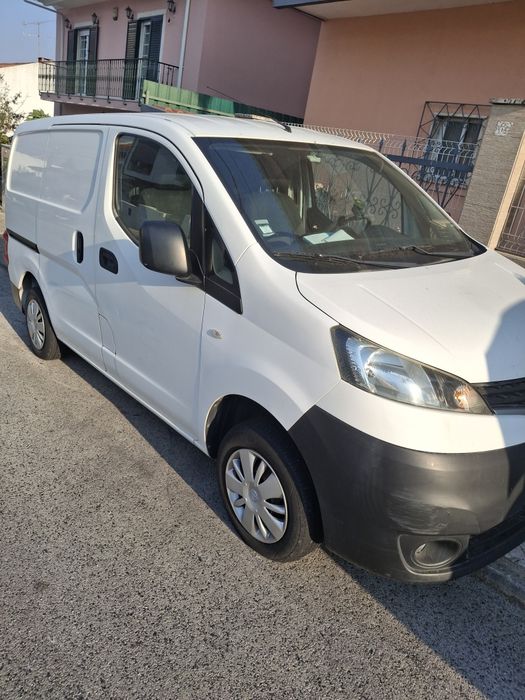 Vendo carrinha comercial Nissan NV 200