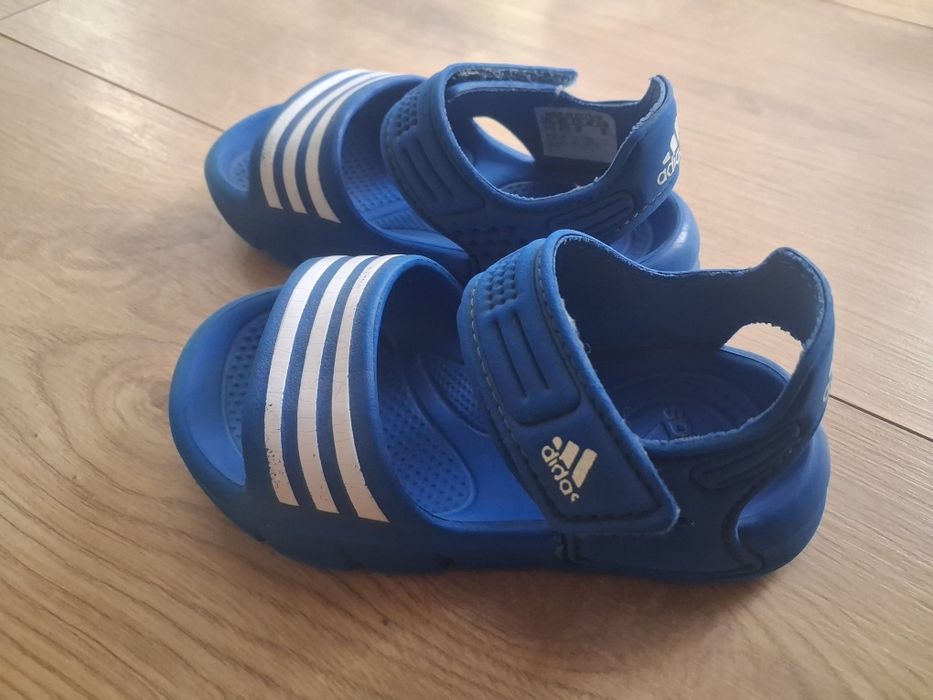 Sandałki adidas chłopiec r.22