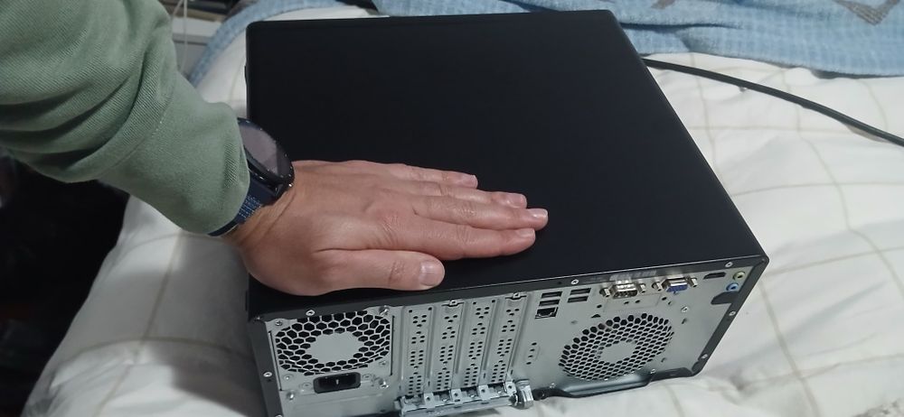 Computador HP Completo (Com Teclado e Rato) – Ideal para Trabalho, Aulas e Internet (Muito Rápido!)