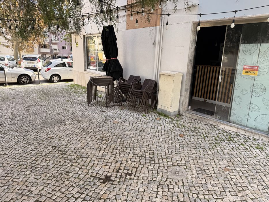 TRESPASSE DE LOJA EM ALVERCA - PRONTO A FUNCIONAR COM RECHEIO INCLUSO