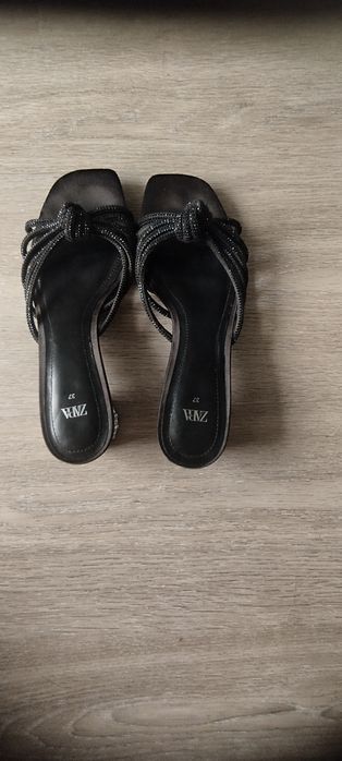 Sandálias/ mules Zara