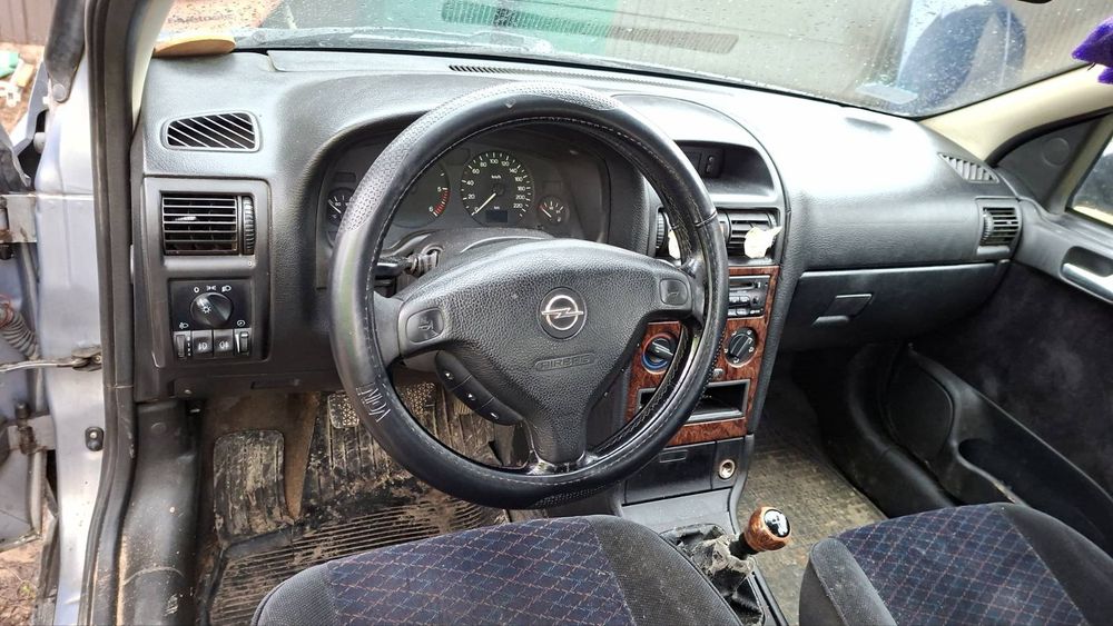 Крышка багажника Opel Astra g Y17DT кришка багажника Опель Астра джі