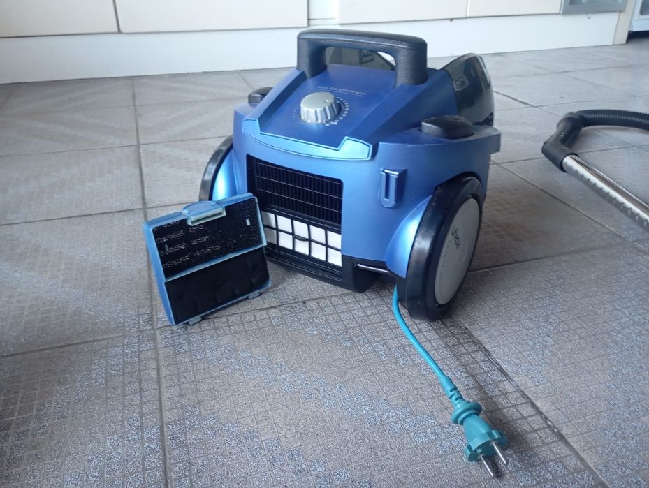 Aspirador de Água UFESA AP8110