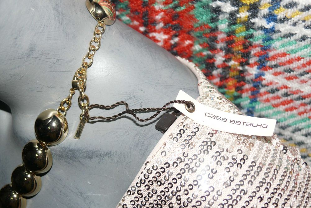 Colar meias esferas metálicas - Casa Batalha