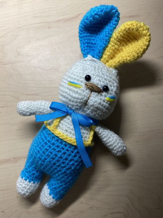 Зайчик Патріот України жовто-блакитний