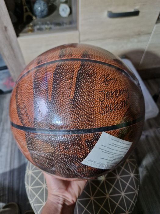 Piłka KFC z autografem