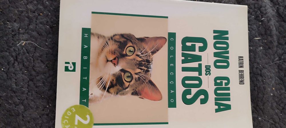 Detetive de Gatos com oferta do Novo Guia dos Gatos