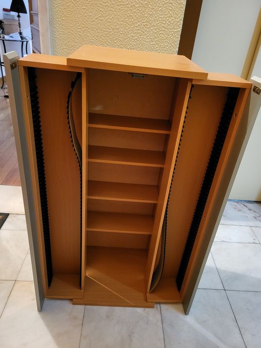 Armário Cds com portas