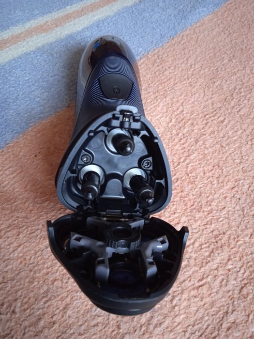 Электробритва PHILIPS